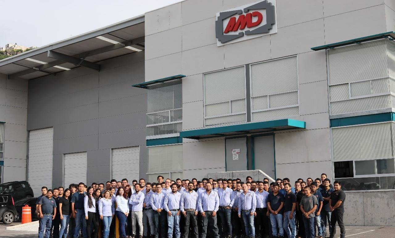 AMD Machines team in front of our new dedicated facility